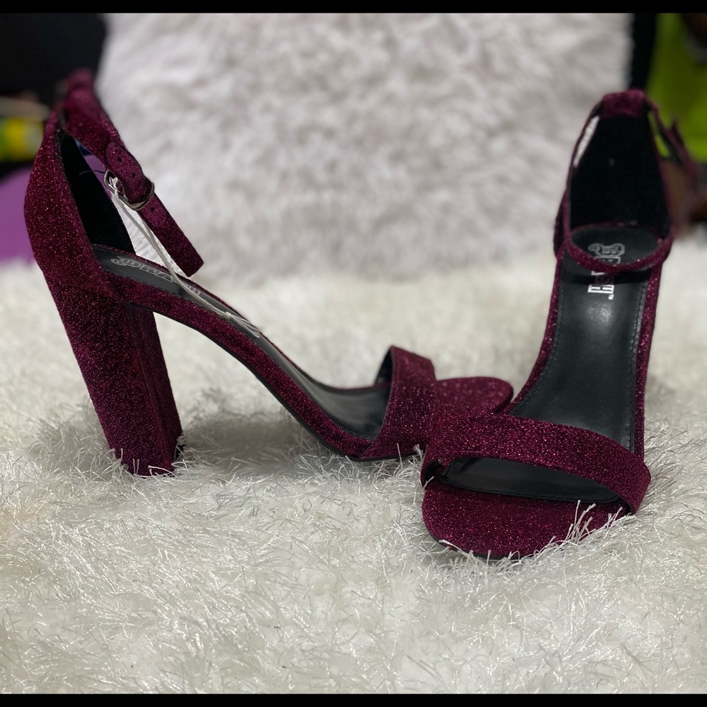 Brash     Size:8 1/2      Color:Purple